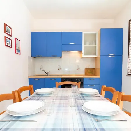 Hibiscus House-mediterranean Bliss Daire