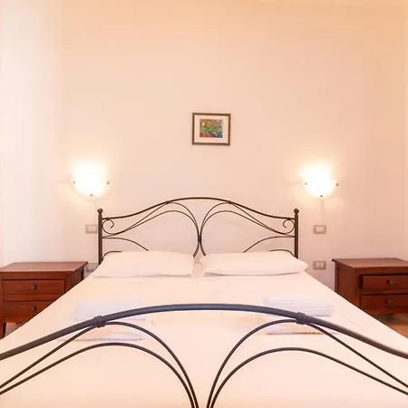 Daire Hibiscus House-mediterranean Bliss