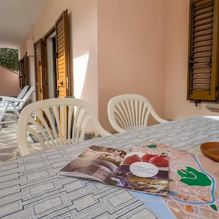 Hibiscus House-mediterranean Bliss Daire *
